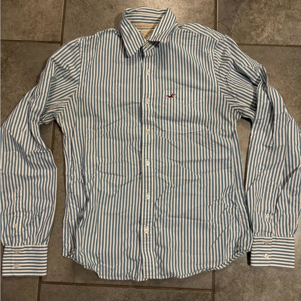 Hollister Blue and White Casual Button Down Shirt 131 - Picture 3 of 5